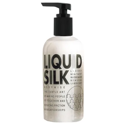 Liquid Silk - bőr revitalizáló hatású vízbázisú síkosító (250ml): 6 843 Ft